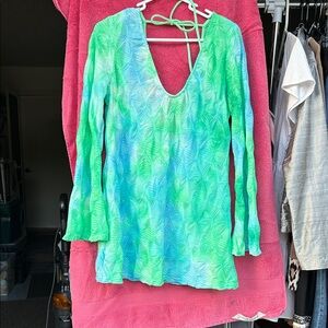 No Boundaries Green and Blue Tie-Dye V-Neck Long Sleeve Top
